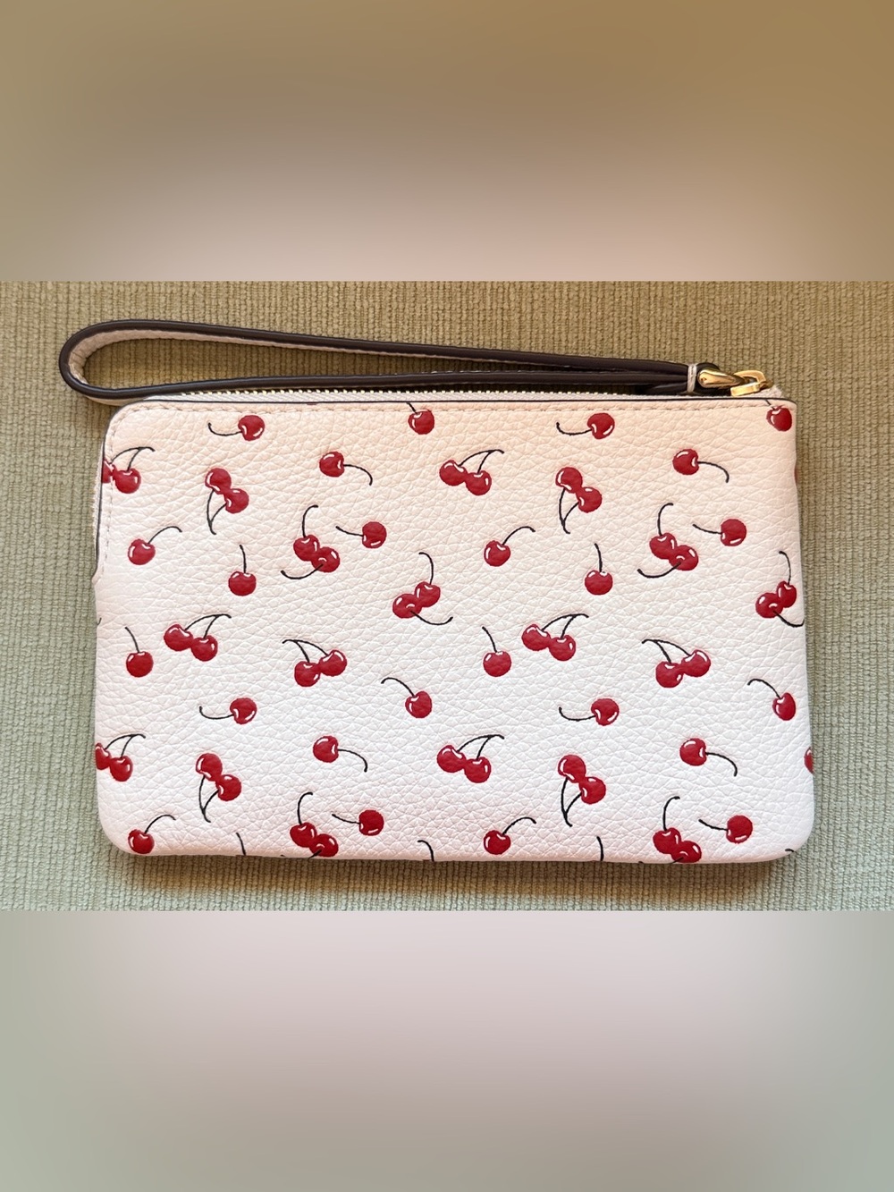 COACH Corner Zip Wristlet with Cherries 🍒 Print NWT - Picture 2 of 5